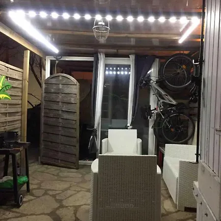 Beautiful With Courtyard, Parking And Optional *